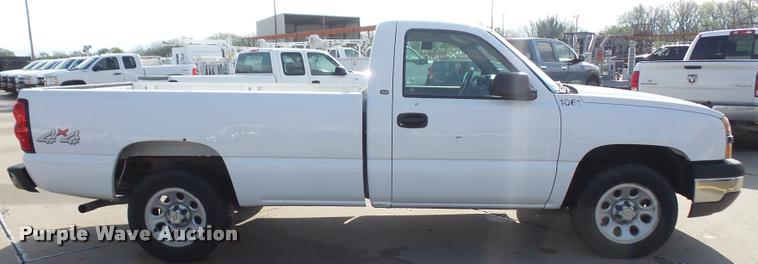 image for item DA3796 2005 Chevrolet Silverado 1500 pickup truck