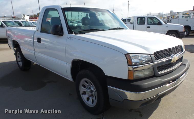 image for item DA3796 2005 Chevrolet Silverado 1500 pickup truck