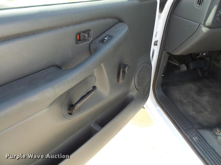 image for item DA3796 2005 Chevrolet Silverado 1500 pickup truck