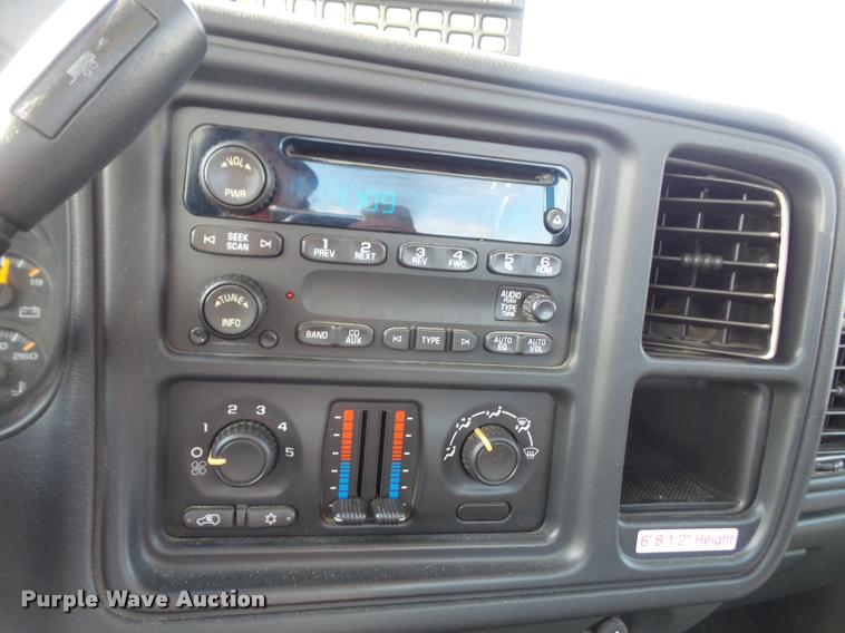 image for item DA3796 2005 Chevrolet Silverado 1500 pickup truck