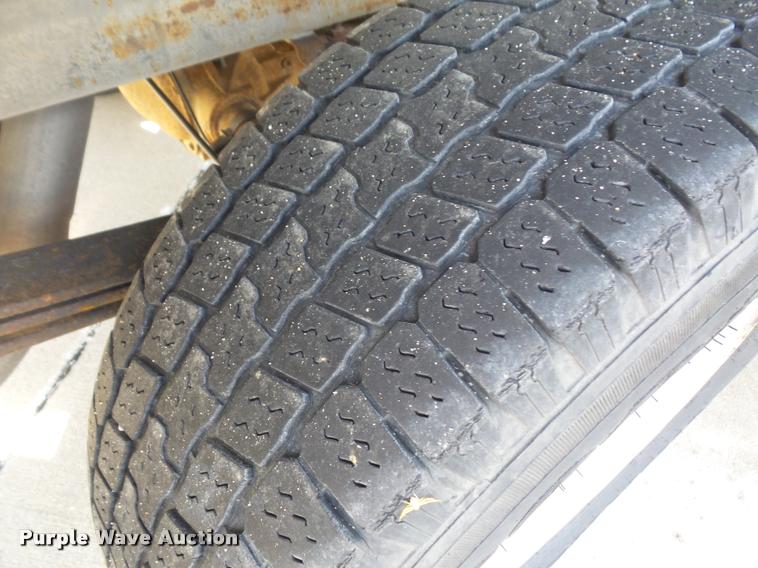 image for item DA3796 2005 Chevrolet Silverado 1500 pickup truck