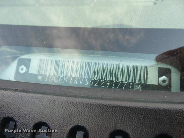 image for item DA3796 2005 Chevrolet Silverado 1500 pickup truck