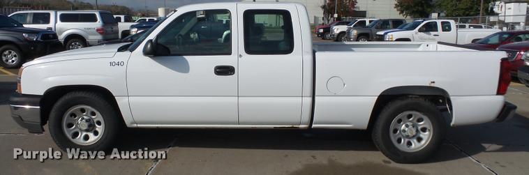 image for item DA3797 2005 Chevrolet Silverado 1500 Ext. Cab pickup truck