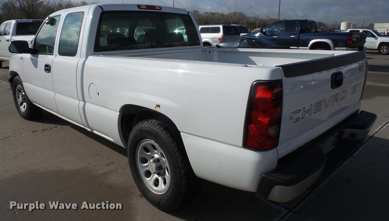 image for item DA3797 2005 Chevrolet Silverado 1500 Ext. Cab pickup truck