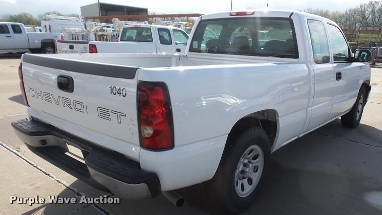 image for item DA3797 2005 Chevrolet Silverado 1500 Ext. Cab pickup truck