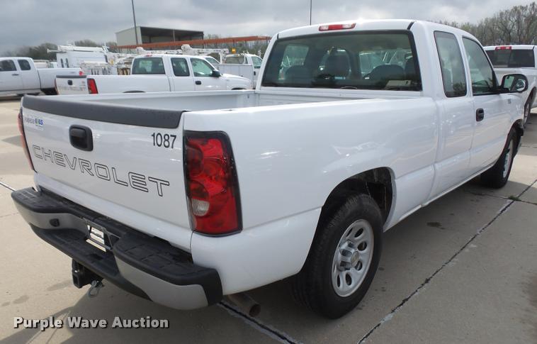image for item DA3798 2005 Chevrolet Silverado 1500 Ext. Cab pickup truck