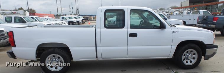 image for item DA3798 2005 Chevrolet Silverado 1500 Ext. Cab pickup truck