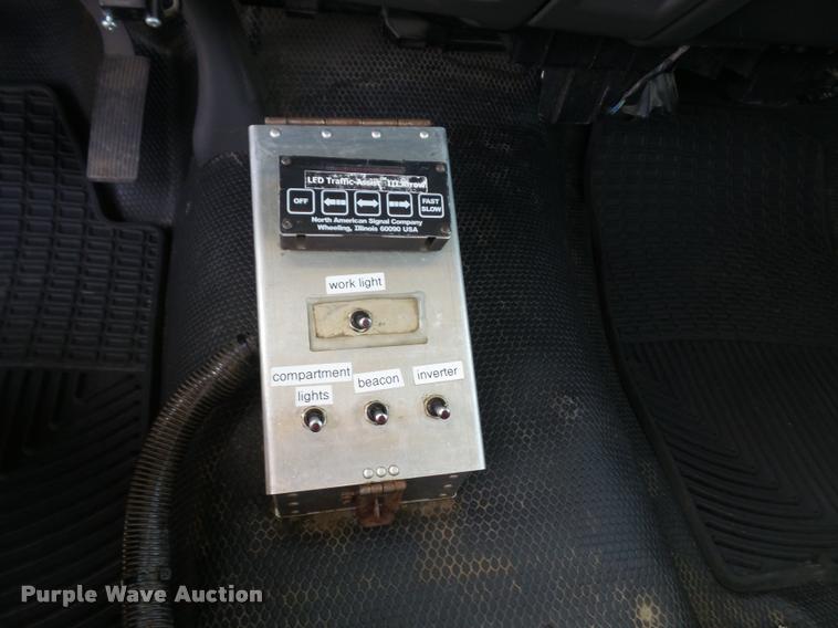 image for item DA3813 2006 Chevrolet Silverado 2500HD utility truck