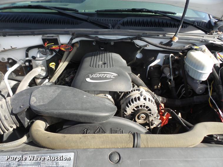 image for item DA3813 2006 Chevrolet Silverado 2500HD utility truck