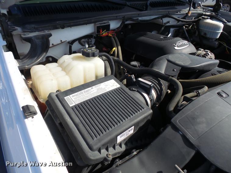 image for item DA3813 2006 Chevrolet Silverado 2500HD utility truck