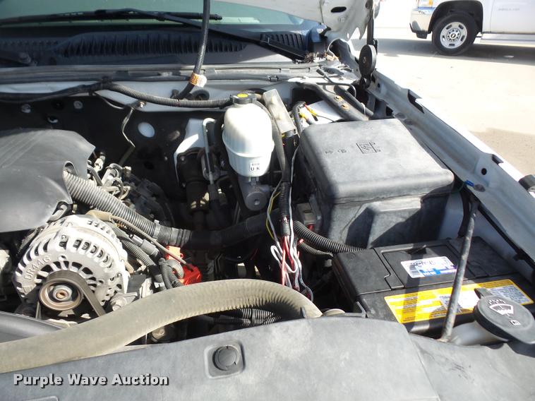 image for item DA3813 2006 Chevrolet Silverado 2500HD utility truck