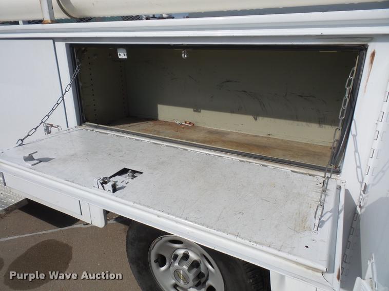 image for item DA3813 2006 Chevrolet Silverado 2500HD utility truck