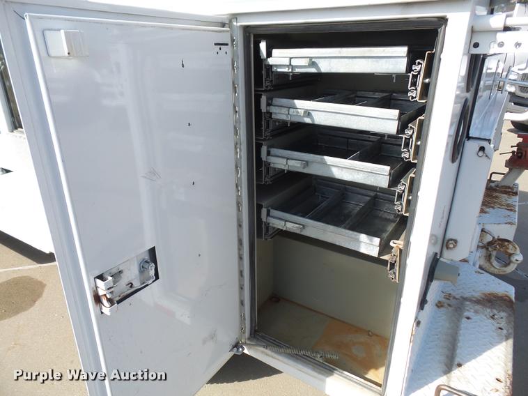 image for item DA3813 2006 Chevrolet Silverado 2500HD utility truck