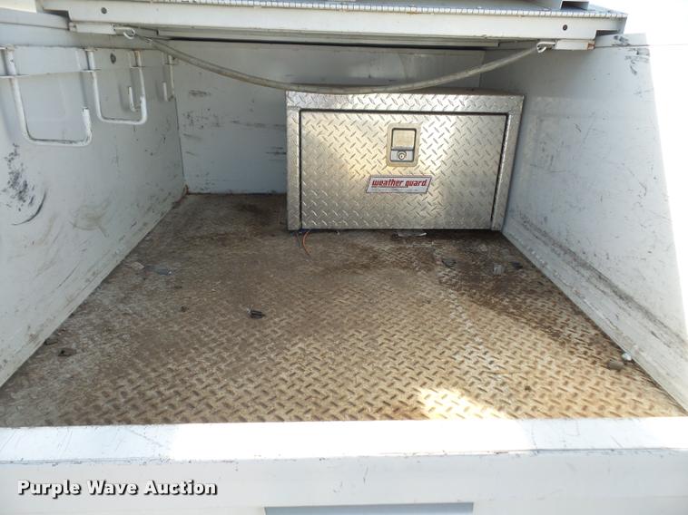 image for item DA3813 2006 Chevrolet Silverado 2500HD utility truck