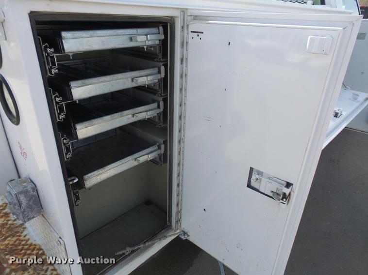 image for item DA3813 2006 Chevrolet Silverado 2500HD utility truck