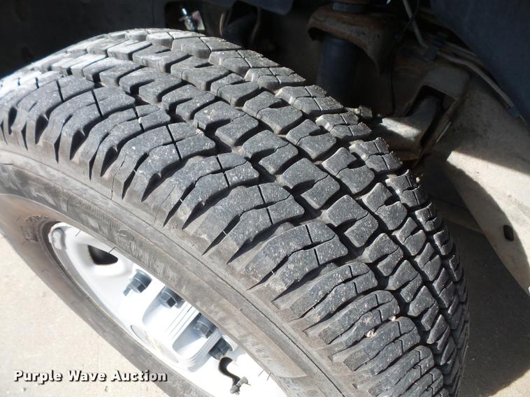 image for item DA3813 2006 Chevrolet Silverado 2500HD utility truck