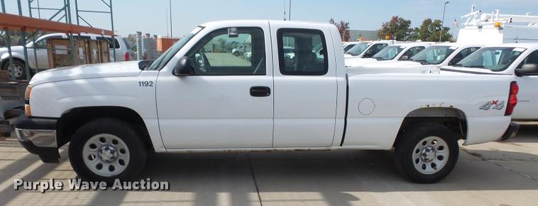 image for item DA3818 2006 Chevrolet Silverado 1500 Ext. Cab pickup truck