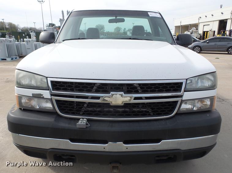 image for item DA3821 2006 Chevrolet Silverado 2500HD pickup truck