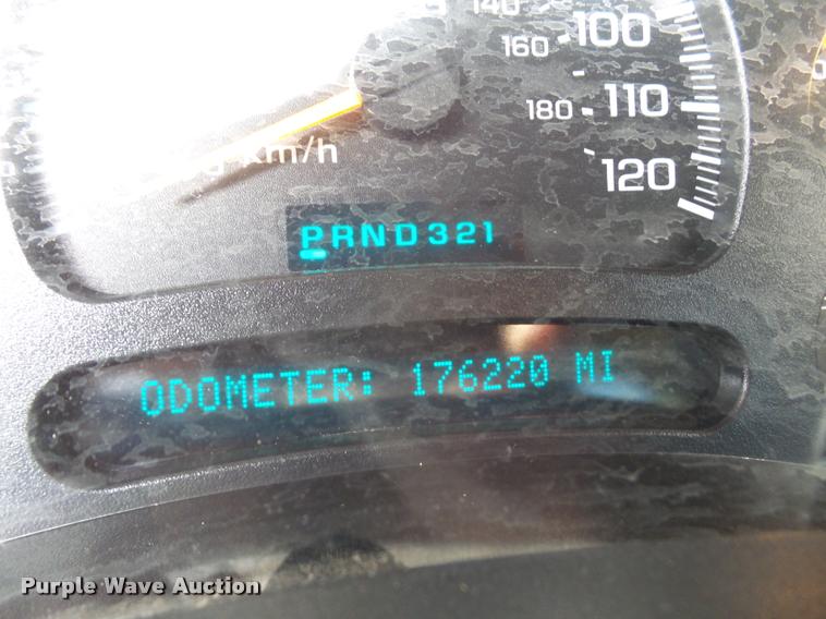 image for item DA3902 2005 Chevrolet Silverado 2500HD Ext. Cab pickup truck