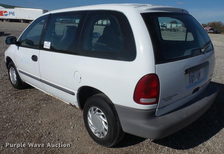 image for item DA3916 1996 Plymouth Voyager van