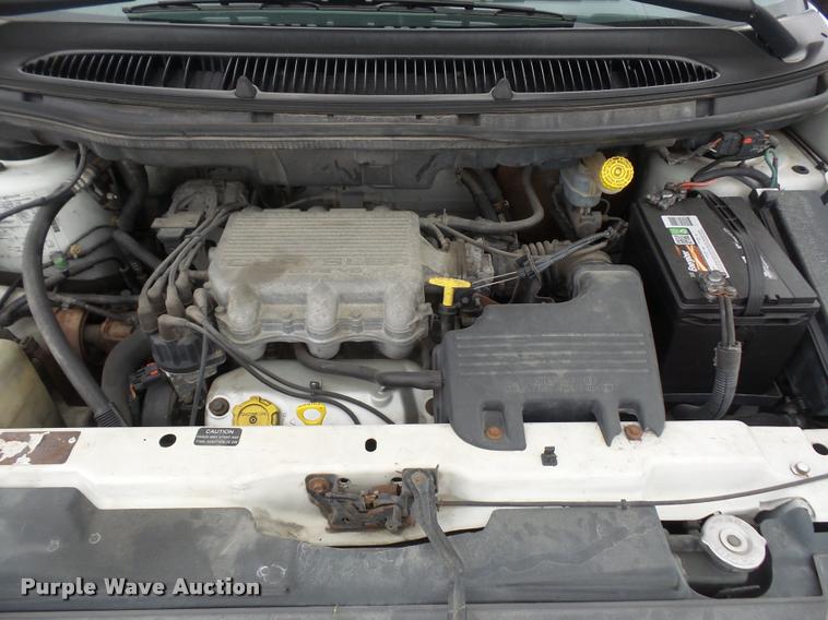image for item DA3916 1996 Plymouth Voyager van