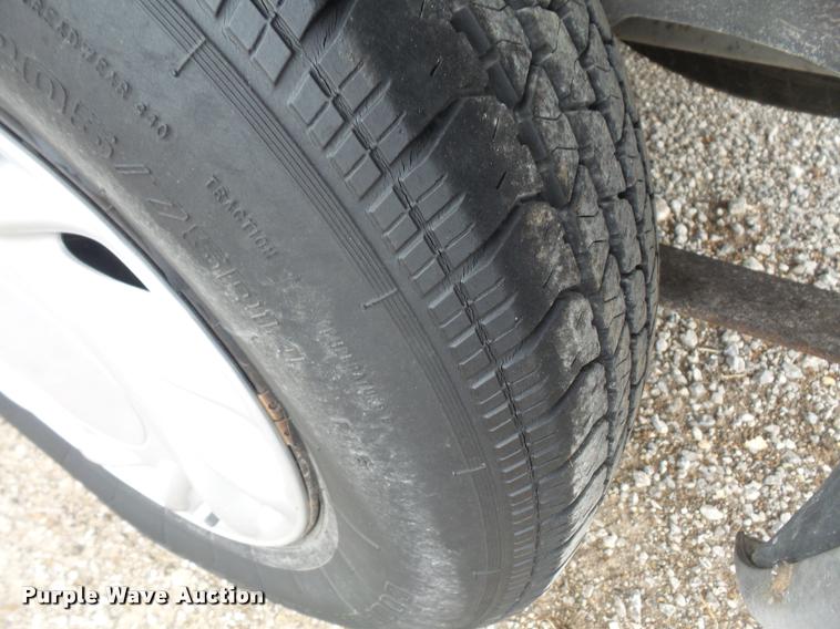 image for item DA3916 1996 Plymouth Voyager van