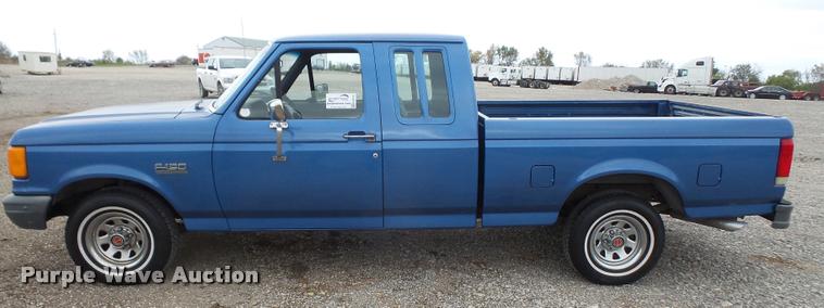 image for item DA3918 1989 Ford F150 SuperCab pickup truck