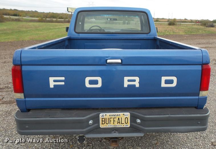 image for item DA3918 1989 Ford F150 SuperCab pickup truck