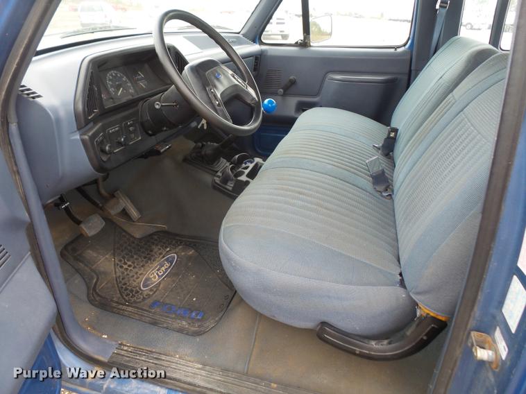 image for item DA3918 1989 Ford F150 SuperCab pickup truck