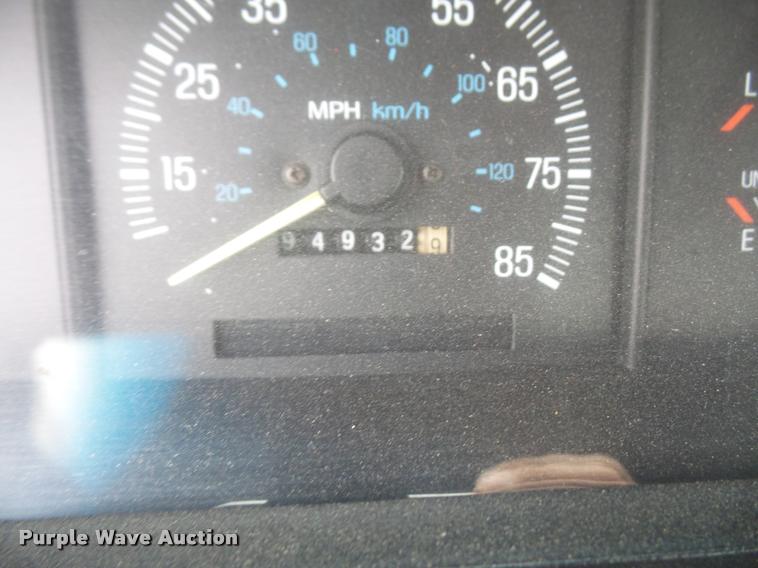 image for item DA3918 1989 Ford F150 SuperCab pickup truck