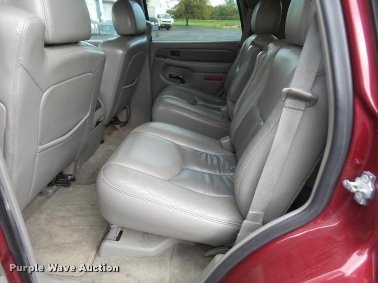 image for item DA3935 2004 GMC Yukon Denali SUV