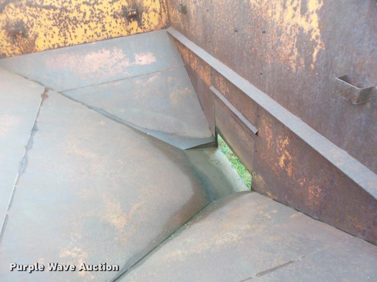 image for item DA4257 Gravity wagon