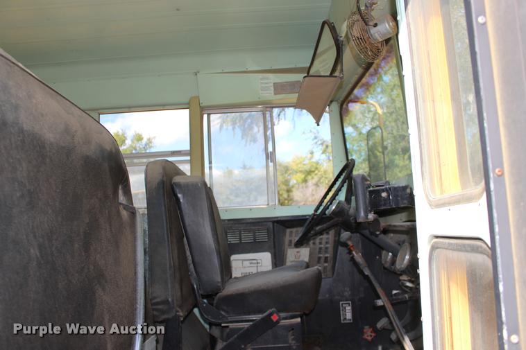 image for item DA4280 1988 Chevrolet C60 bus