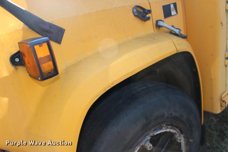 image for item DA4280 1988 Chevrolet C60 bus