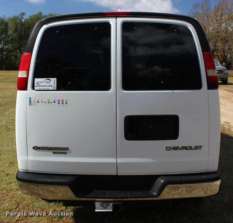 image for item DA4281 2005 Chevrolet Express 3500 van