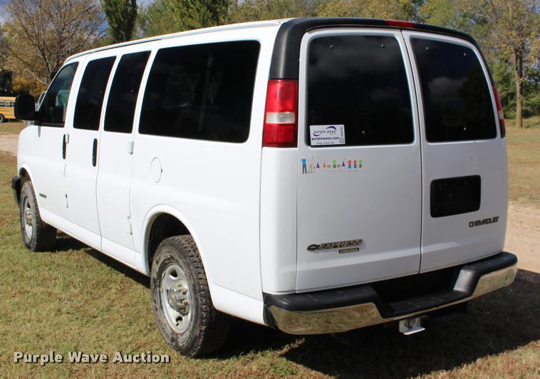 image for item DA4281 2005 Chevrolet Express 3500 van