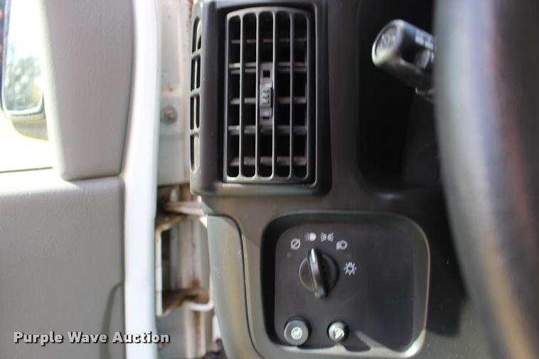 image for item DA4281 2005 Chevrolet Express 3500 van