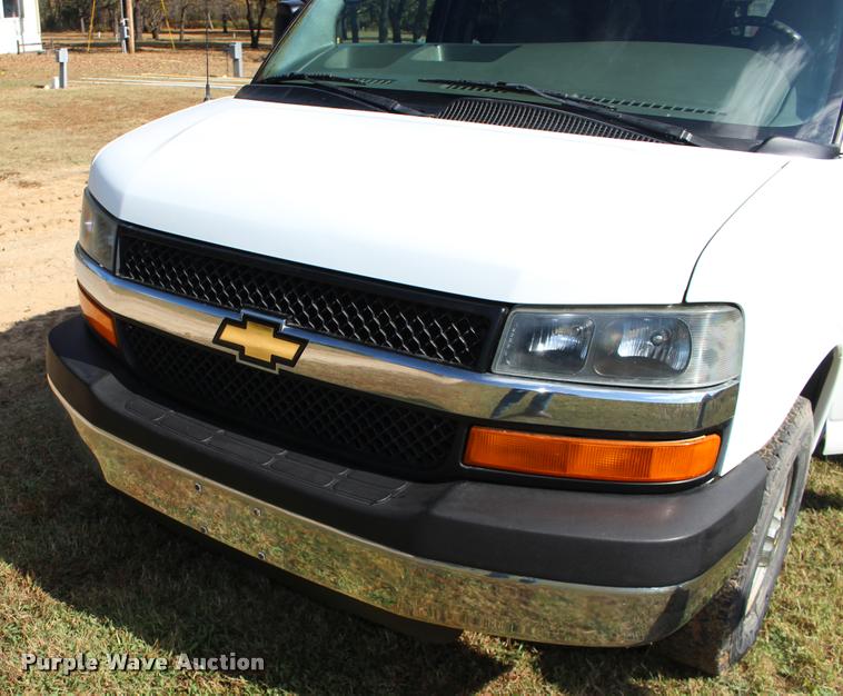 image for item DA4281 2005 Chevrolet Express 3500 van