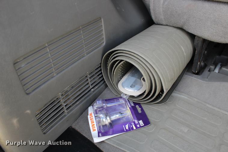 image for item DA4281 2005 Chevrolet Express 3500 van