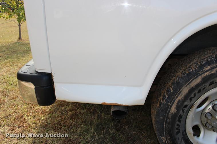 image for item DA4281 2005 Chevrolet Express 3500 van