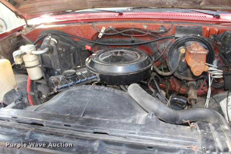 image for item DA4282 1986 GMC Sierra 2500 pickup truck