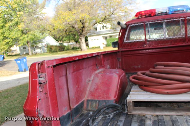 image for item DA4282 1986 GMC Sierra 2500 pickup truck