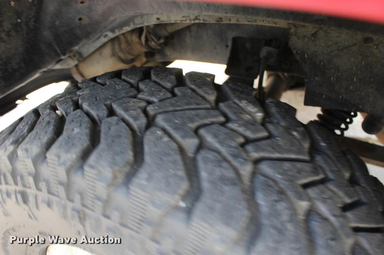 image for item DA4282 1986 GMC Sierra 2500 pickup truck