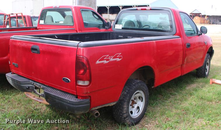 image for item DA4283 2004 Ford F150 XL pickup truck