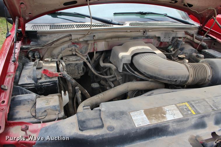 image for item DA4283 2004 Ford F150 XL pickup truck