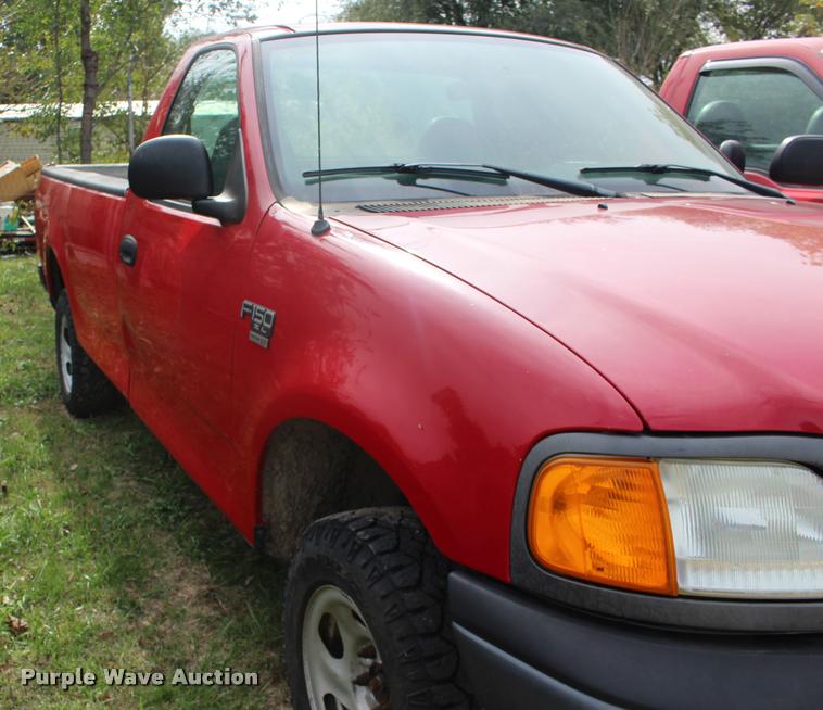 image for item DA4283 2004 Ford F150 XL pickup truck