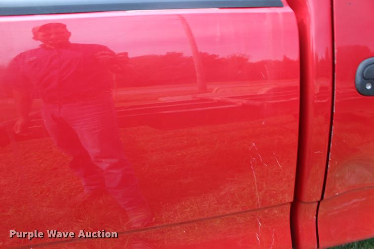 image for item DA4283 2004 Ford F150 XL pickup truck