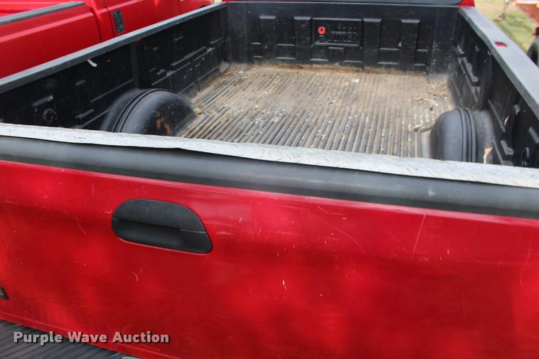 image for item DA4283 2004 Ford F150 XL pickup truck