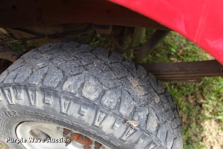 image for item DA4283 2004 Ford F150 XL pickup truck