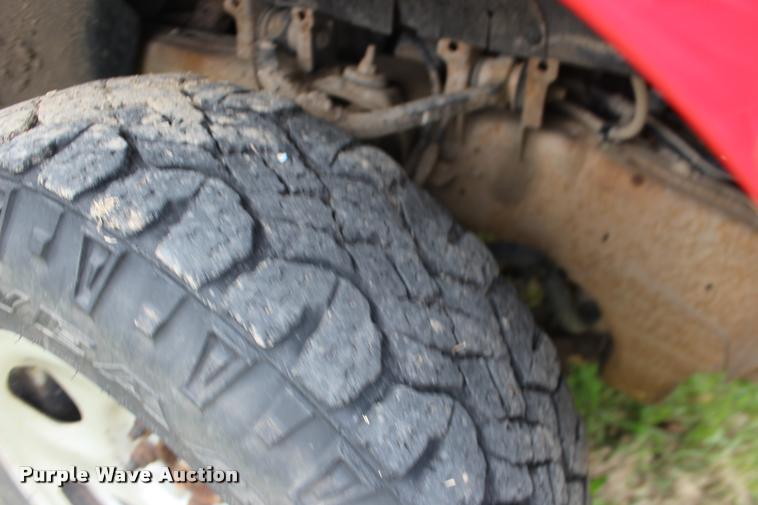 image for item DA4283 2004 Ford F150 XL pickup truck